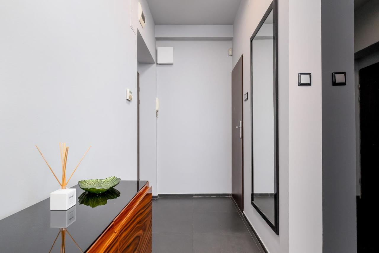 Stylish Korfantego Apartment Next To Spodek By Noclegi Renters Katowice Exterior foto